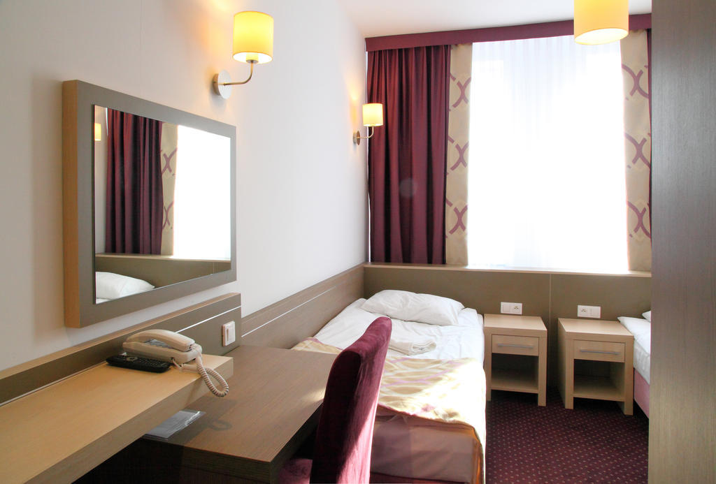 Arche Hotel Siedlce Habitación foto